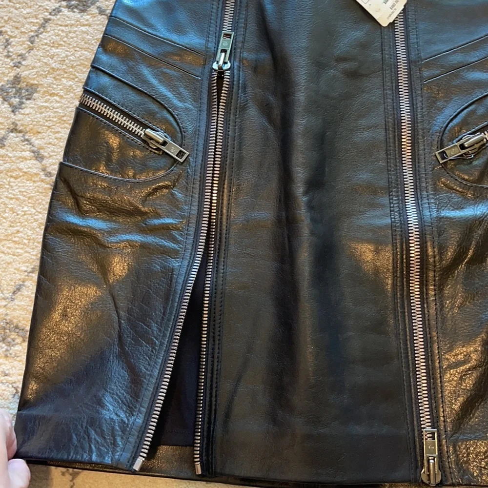 Alexander McQueen Zippered Leather Skirt - Picture 5 of 6